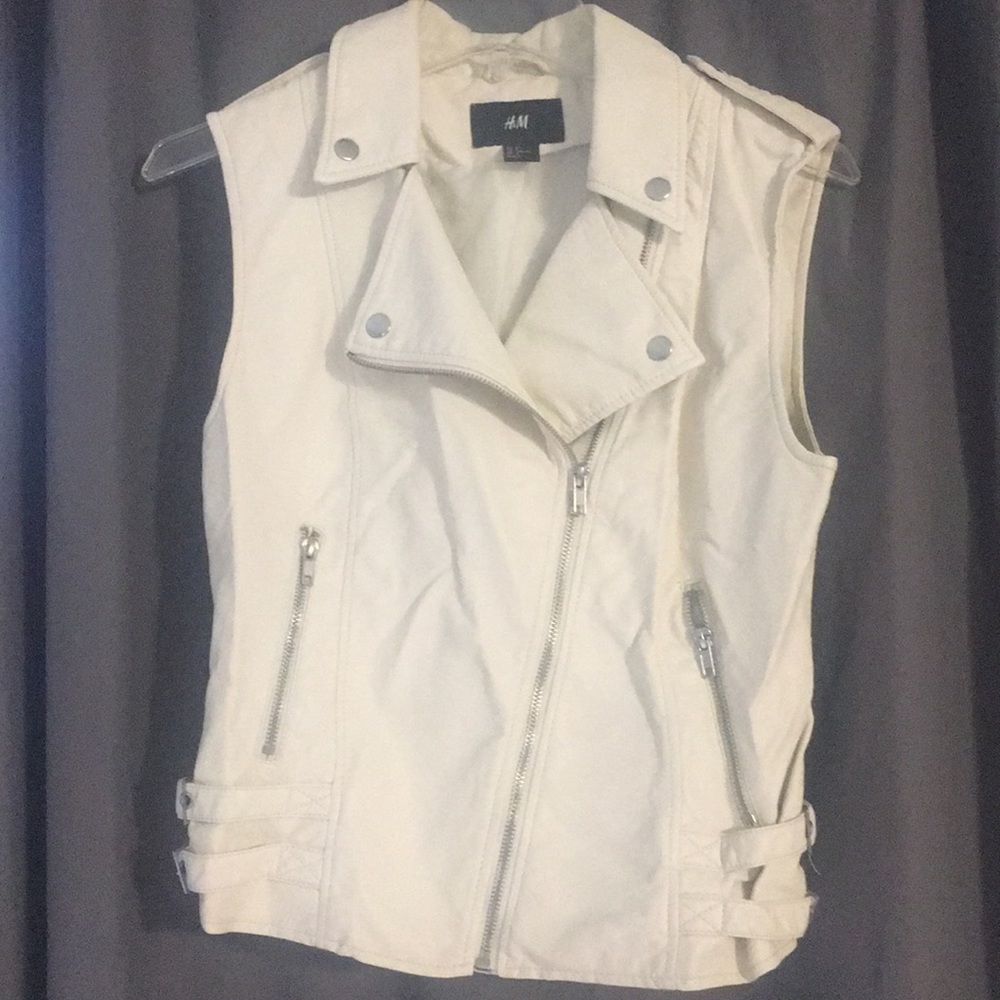 H&M off white vest